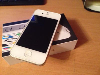 Лот: 6960650. Фото: 1. Продам Айфон 4 8гб, белый. iPhone... Смартфоны