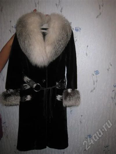 Лот: 733589. Фото: 1. шуба мутон с отделкой из песца... Другое (женская одежда)