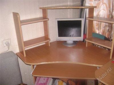 Лот: 1544911. Фото: 1. Стол под компьютер. Стойки и тумбы для аппаратуры