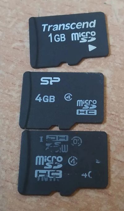 Лот: 19841245. Фото: 1. Карты Flash 1, 4, 4 GB. Карты памяти
