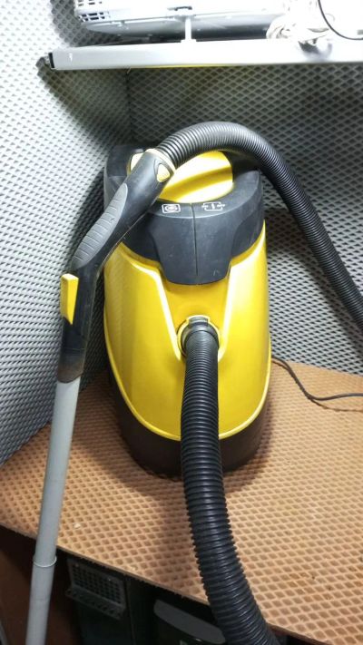 Лот: 21251397. Фото: 1. Пылесос с водяным фильтром Karcher... Пылесосы, паровые швабры