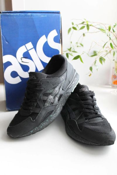 Лот: 10364915. Фото: 1. Кроссовки модельного ряда - Asics... Кеды, кроссовки, слипоны