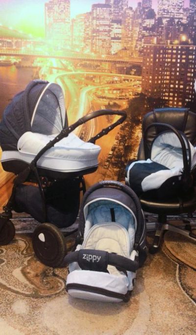 Лот: 5143482. Фото: 1. Коляска Zippy 2 в 1 + люлька. Коляски