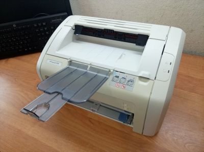 Лот: 11854550. Фото: 1. Принтер HP 1018 PlusPrint. ОТС... Прочие принтеры