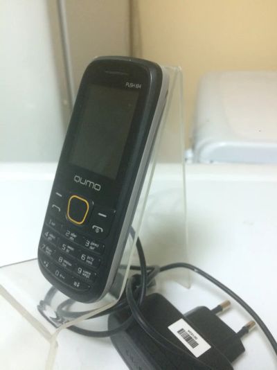 Лот: 9083705. Фото: 1. Сотовый телефон Qumo Push I84. Кнопочные мобильные телефоны