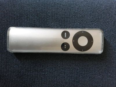 Лот: 11924175. Фото: 1. Пульт Apple Remote (белый). Другое (аксессуары)
