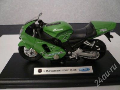 Лот: 350911. Фото: 1. моделька KAWASAKI 2001 NINJA ZX-12R. Автомоделизм