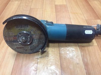 Лот: 10808614. Фото: 1. Болгарка Makita 9555HN. Электроинструмент