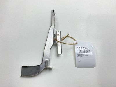 Лот: 25364694. Фото: 1. Маслоотражатель Mazda Mazda 3... Двигатель и элементы двигателя