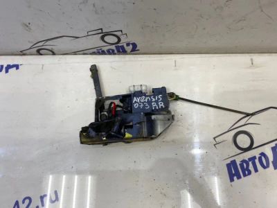 Лот: 21713089. Фото: 1. замок двери toyota Avensis AT220L. Двигатель и элементы двигателя