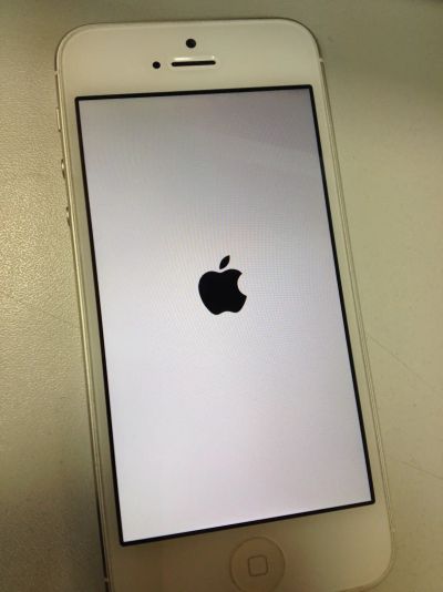 Лот: 4070132. Фото: 1. iPhone 5. Смартфоны
