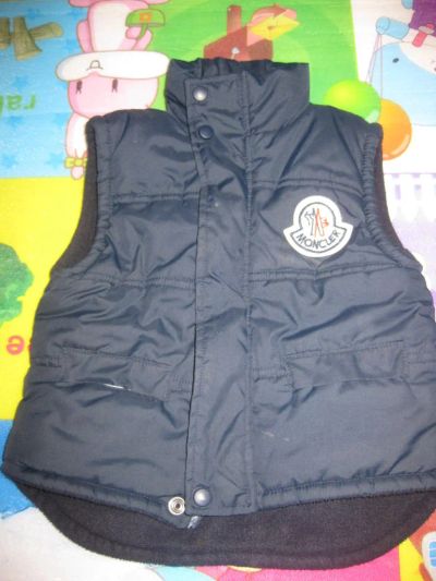 Лот: 6619002. Фото: 1. Жилет Moncler (Монклер) р74-80. Верхняя одежда