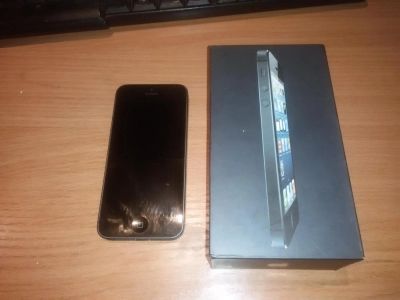 Лот: 9624365. Фото: 1. iPhone 5 16GB (черный) обмен. Смартфоны