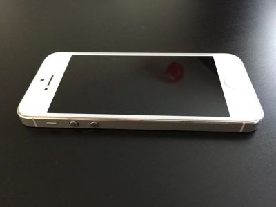 Лот: 6462119. Фото: 1. Iphone 5 16 GB белый. Смартфоны
