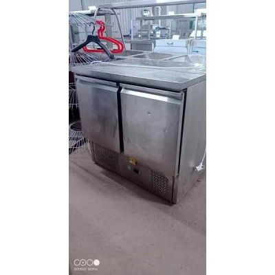 Лот: 25723445. Фото: 1. Холодильный стол Hicold GNE111. Пищевое