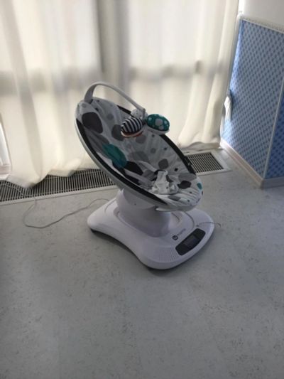 Лот: 7946705. Фото: 1. Детские качели 4MOMS. Ходунки, прыгунки, качели