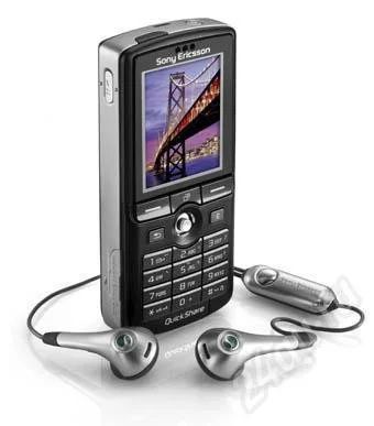 Лот: 413560. Фото: 1. Мобильный телефон Sony Ericsson... Кнопочные мобильные телефоны