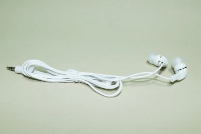 Лот: 6256346. Фото: 1. Наушники PROMO белые (без упаковки... Наушники, гарнитуры