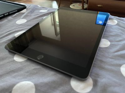 Лот: 19253384. Фото: 1. iPad 9-го поколения, Space Gray... Планшеты