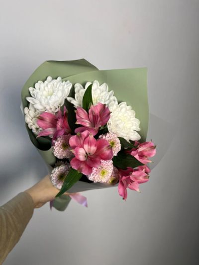 Лот: 24559975. Фото: 1. Букет-комплимент с 1 рубля 3. Свежие цветы