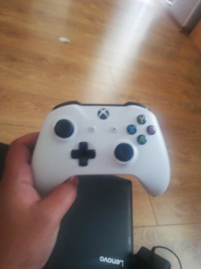 Лот: 16175031. Фото: 1. Куплю гемпады для xbox one. Игровые приставки, консоли