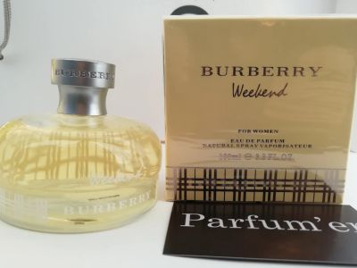 Лот: 11182781. Фото: 1. Burberry Weekend for Women Premium. Женская парфюмерия