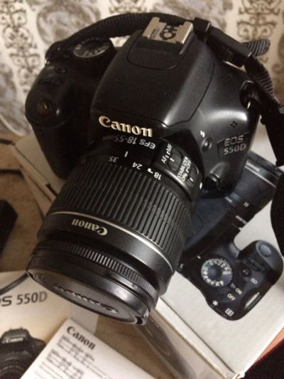 Лот: 11690658. Фото: 1. Фотоаппарат Canon 550D. Цифровые зеркальные