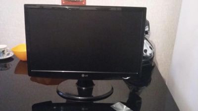 Лот: 7158707. Фото: 1. монитор LG Flatron W2243S. ЖК-мониторы