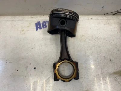 Лот: 21710835. Фото: 1. Шатун с поршнем Toyota Avensis... Двигатель и элементы двигателя