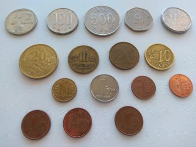 Лот: 15939582. Фото: 1. Набор иностранных монет 16 штук. Наборы монет