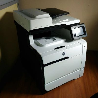 Лот: 10973181. Фото: 1. Мфу цветное лазерное HP Laserjet... МФУ и копировальные аппараты