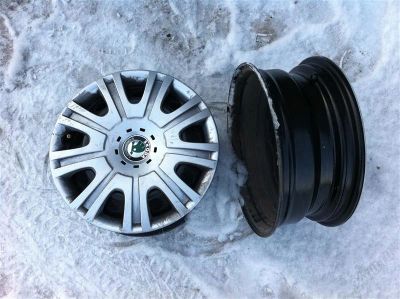 Лот: 1352915. Фото: 1. Skoda 4 штампованных диска R15... Диски
