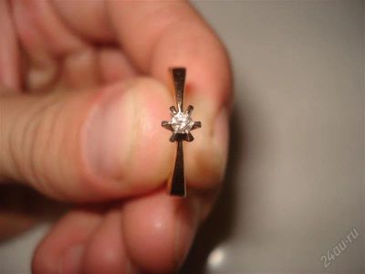Лот: 972506. Фото: 1. кольцо с бриллиантом. Кольца, перстни