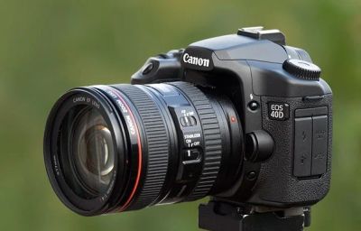 Лот: 3381015. Фото: 1. Canon 40D + Обьектив 18-55 + флэшка... Цифровые зеркальные