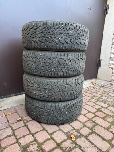 Лот: 25886744. Фото: 1. Шины Continental IceContact 2... Шины