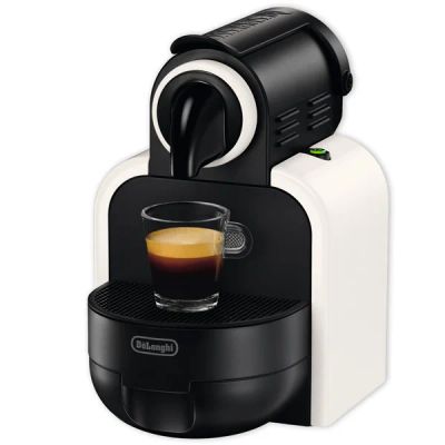 Лот: 6610358. Фото: 1. Кофемашина капсульного типа Nespresso... Чайники, кофемашины, кулеры
