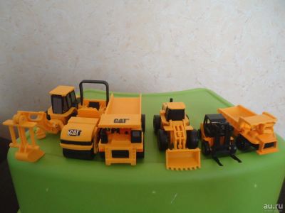 Лот: 9184110. Фото: 1. набор маленьких машинок CAT, строительная... Машины и техника