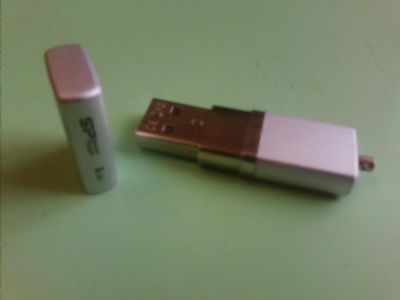 Лот: 3908887. Фото: 1. Продам USB FLASH SP SIlicon Power. USB-флеш карты