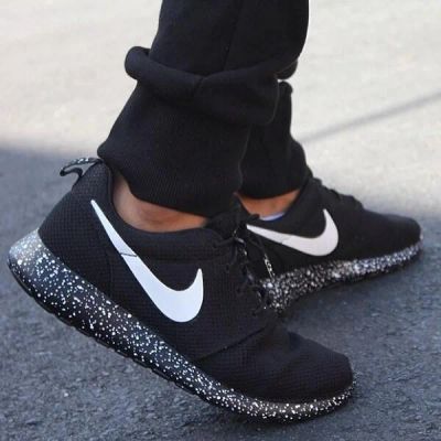 Лот: 8063398. Фото: 1. Кроссовки Roshe Run Nike Артикул... Кеды, кроссовки, слипоны