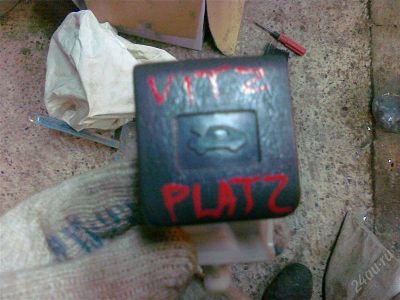 Лот: 2481380. Фото: 1. vitz scp10 ручка открывания капота. Другое (автозапчасти)