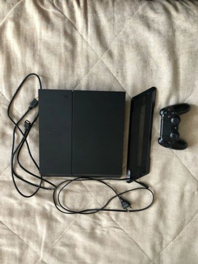 Лот: 16516990. Фото: 1. Playstation 4 CUH-1208A. Игровые приставки, консоли