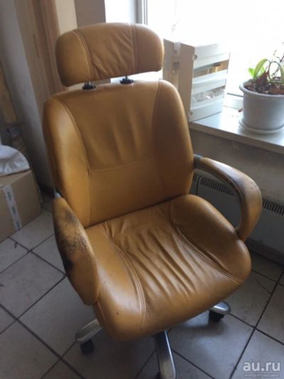 Лот: 10063973. Фото: 1. Продам офисное кресло (коже зам... Стулья и кресла офисные