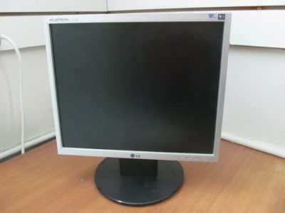 Лот: 6908220. Фото: 1. Манитор. ЖК-мониторы