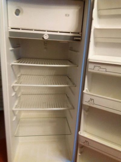 Лот: 14720516. Фото: 1. Холодильник Бирюса 6С-1. Холодильники, морозильные камеры