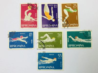Лот: 23963652. Фото: 1. Водные виды спорта. Пловчиха на... Марки