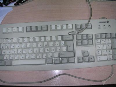 Лот: 2832674. Фото: 1. Клавиатура Cherry белая PS/2... Клавиатуры и мыши