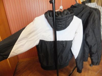 Лот: 3086337. Фото: 1. Продам куртку Nike. Верхняя одежда