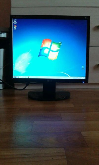Лот: 7245373. Фото: 1. Монитор LG Flatron l1753s диагональ... ЖК-мониторы