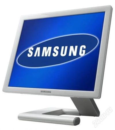 Лот: 856124. Фото: 1. Монитор 19 дюймов SyncMaster 971P. ЖК-мониторы