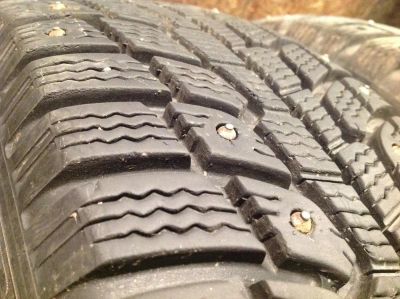 Лот: 10655153. Фото: 1. R16 215/60 продам 2 шины michelin... Шины